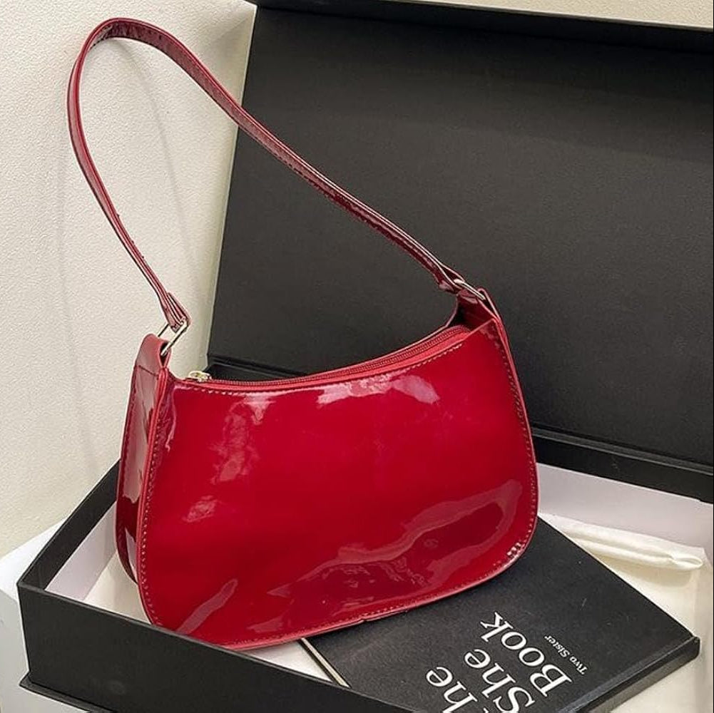 The 'Amore' Patent Heart Baguette