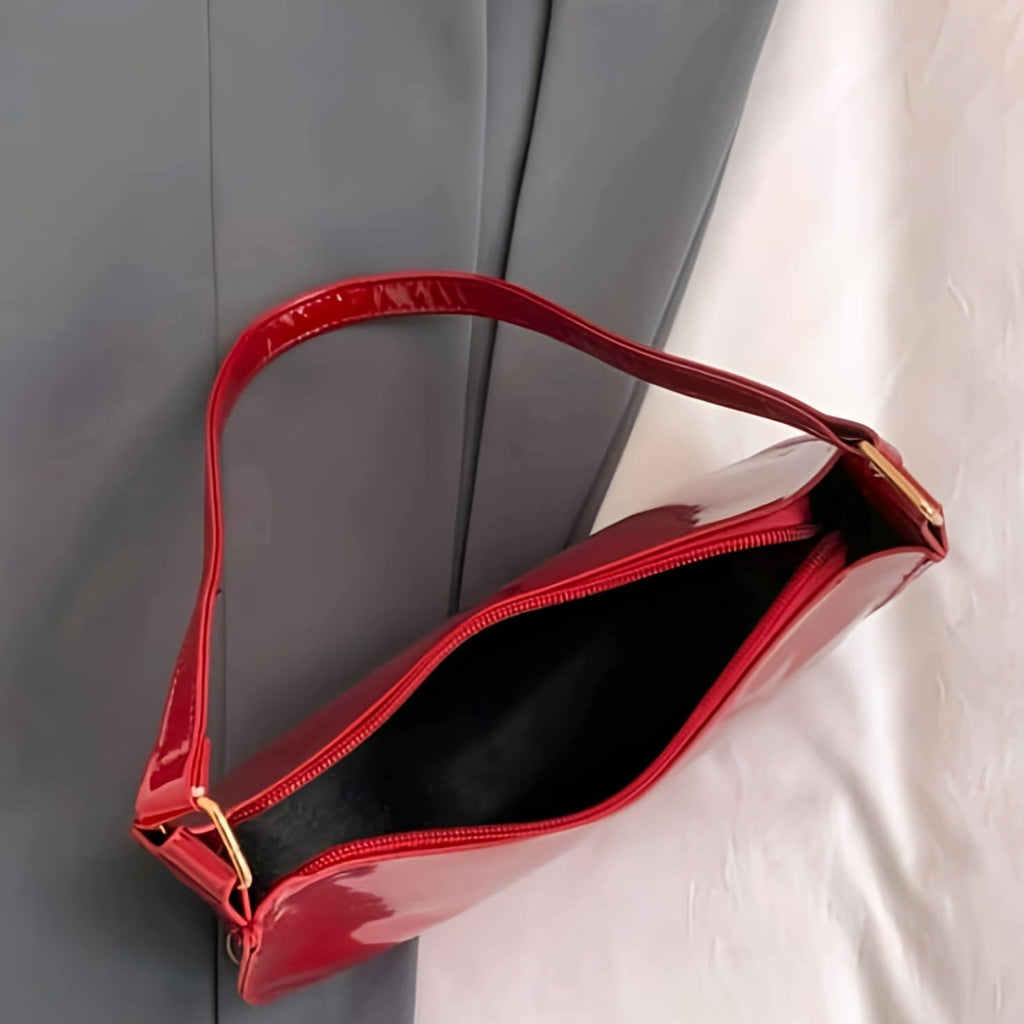 The 'Amore' Patent Heart Baguette