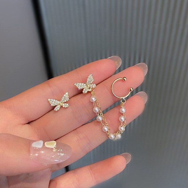 The Papillon Éclat: Pavé Crystal Butterfly & Pearl Chain Ear Cuff Set