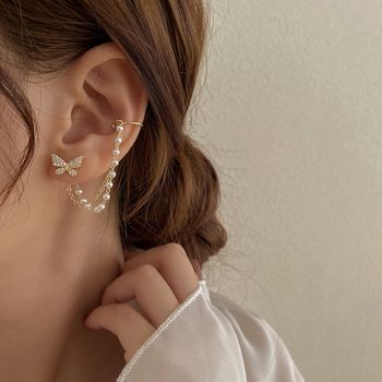 The Papillon Éclat: Pavé Crystal Butterfly & Pearl Chain Ear Cuff Set