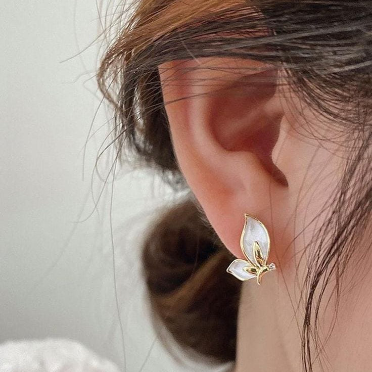 The Mariposa Lumière: Gilded Shell-Inlay Butterfly Studs