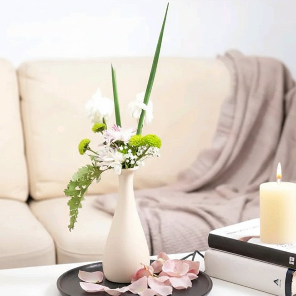 Sandstone Serenity – Earthy Matte Ceramic Bud Vase for Dried & Fresh Botanicals