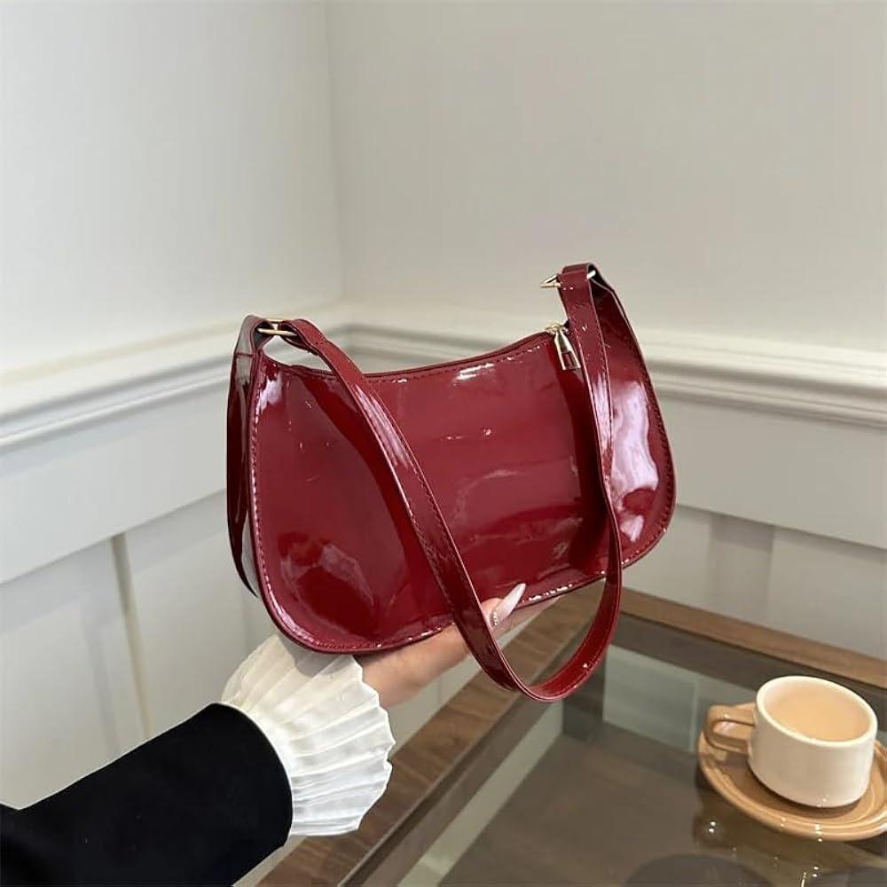 The 'Amore' Patent Heart Baguette