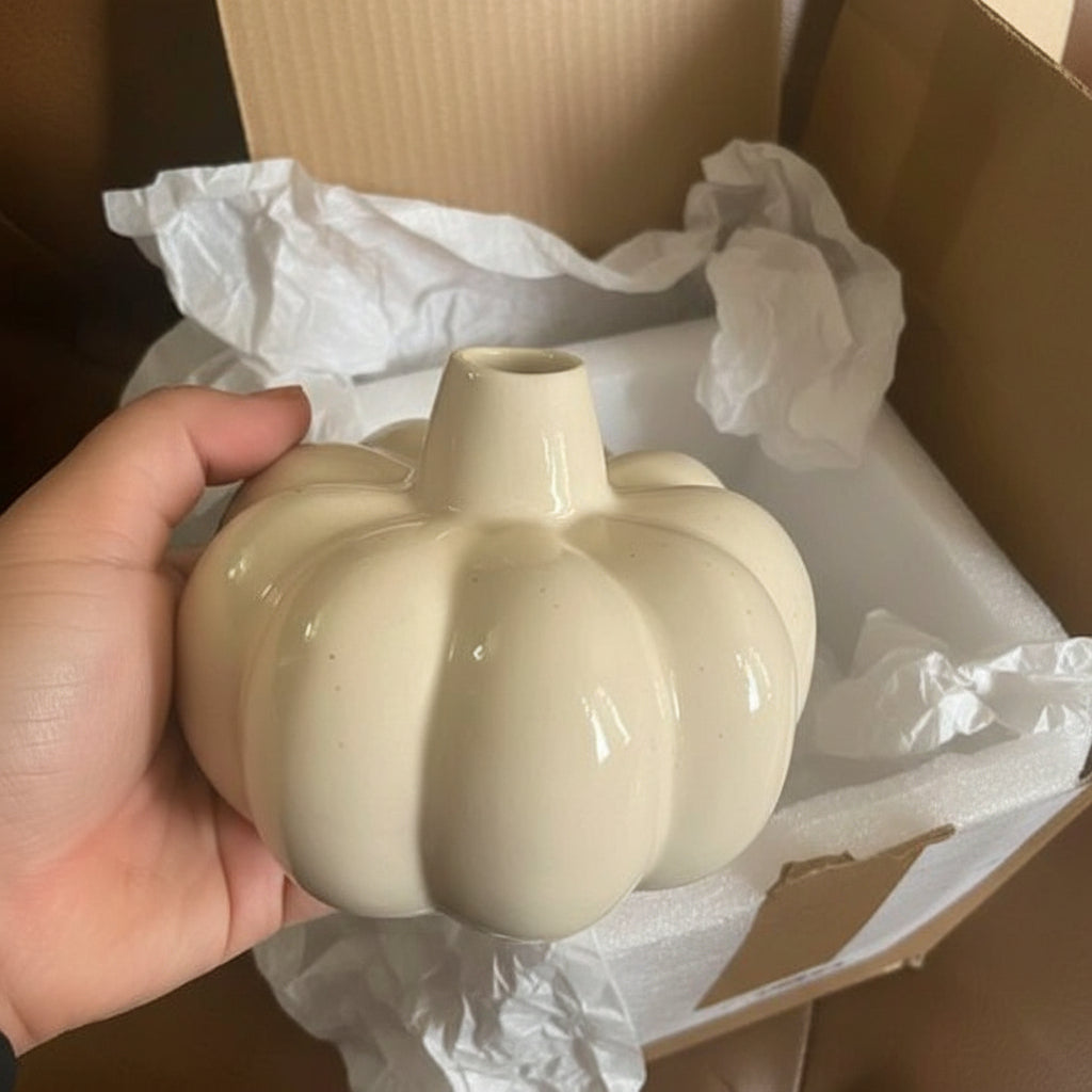Pumpkin Bud — Sculptural Ribbed Ceramic Vase in Glossy Cream 1pc